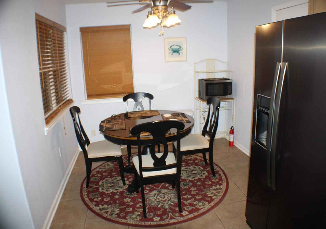 Beach Escapades (adults Only) Holiday home *