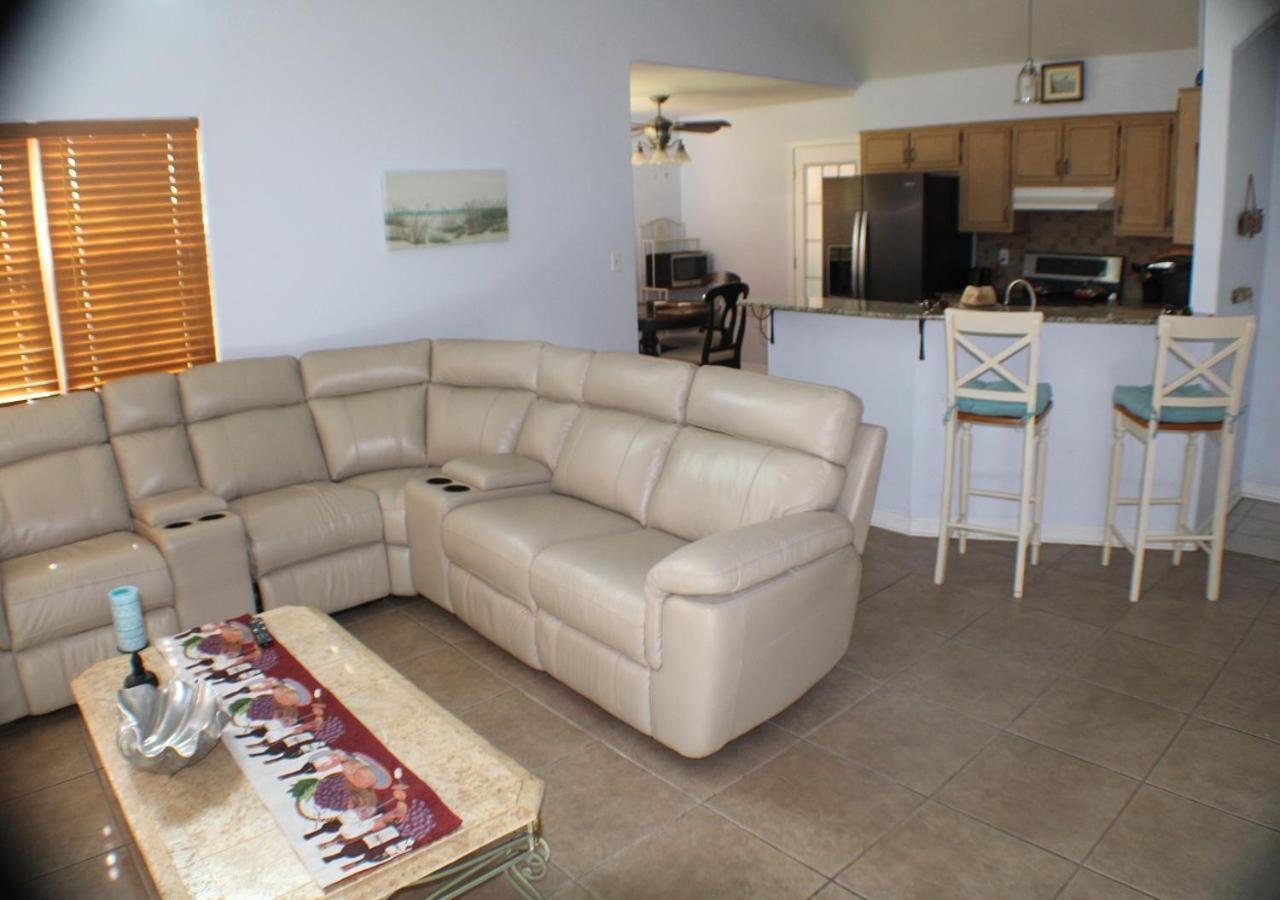 Beach Escapades (adults Only) Holiday home *